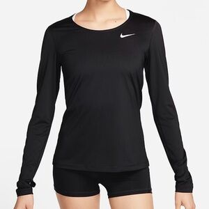 NIKE NWT Women’s Long -Sleeve SHIRT   Color Black